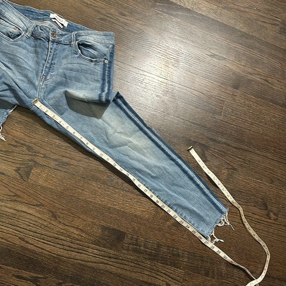 Pistola Skinny Jeans Raw Hem Distressed 31 EUC - Picture 5 of 8